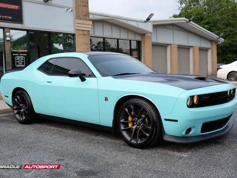 Used 2021 Dodge Challenger R/T Scat Pack w/ Plus Package RWD image 9