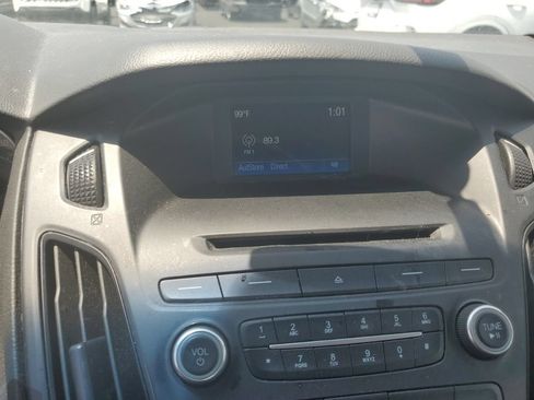 Used 2016 Ford Focus SE FWD image 12