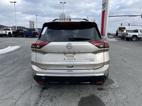 New 2026 Nissan Rogue Platinum image 4