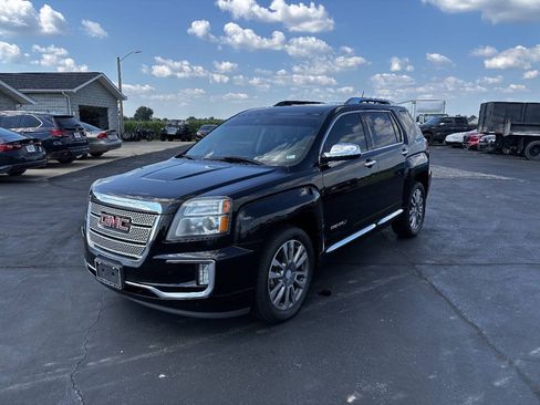 Used 2017 GMC Terrain Denali FWD image 2
