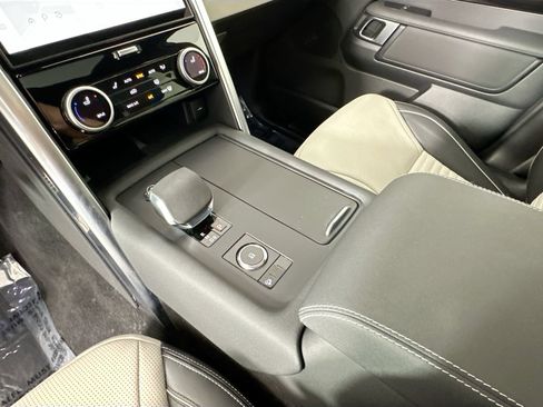 Certified 2023 Land Rover Discovery S R-Dynamic AWD/4WD image 14