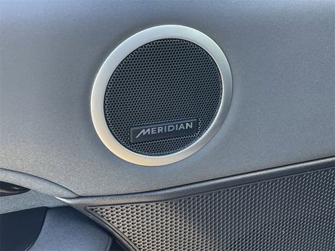 Used 2018 Land Rover Discovery SE image 26