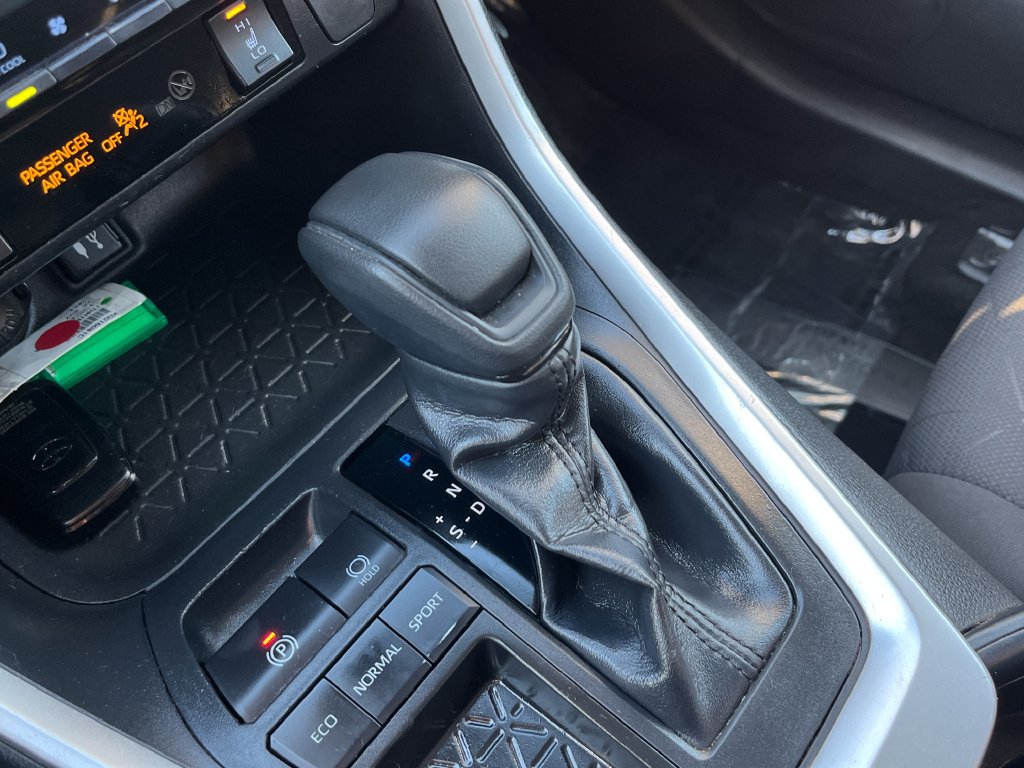 Used 2019 Toyota RAV4 XLE w/ Convenience Package FWD image 24