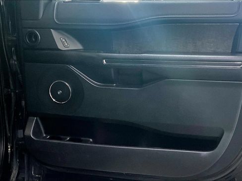 Used 2019 Ford Expedition Limited AWD/4WD image 19