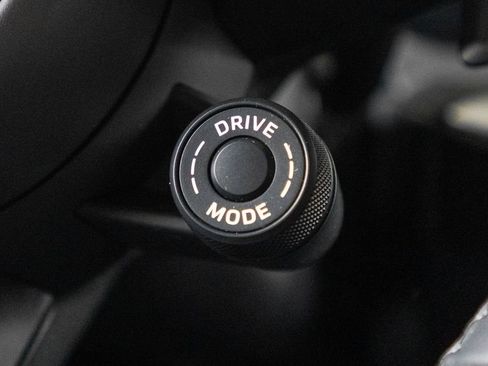 Certified 2025 Porsche Cayenne S AWD/4WD image 37