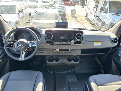 New 2026 Mercedes-Benz Sprinter 2500 image 12