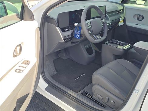 New 2026 Hyundai Ioniq 5 SEL image 10