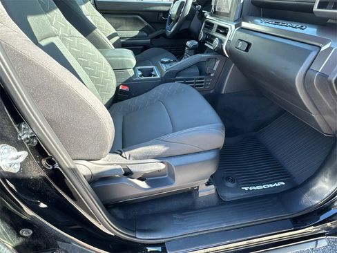 Used 2025 Toyota Tacoma SR5 image 13