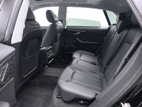 Used 2020 Audi Q8 Premium Plus w/ Premium Plus Package AWD/4WD image 14