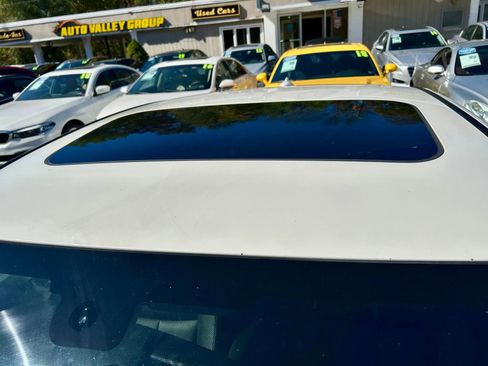 Used 2016 INFINITI Q50 3.0t Premium w/ Driver Assistance Package image 10