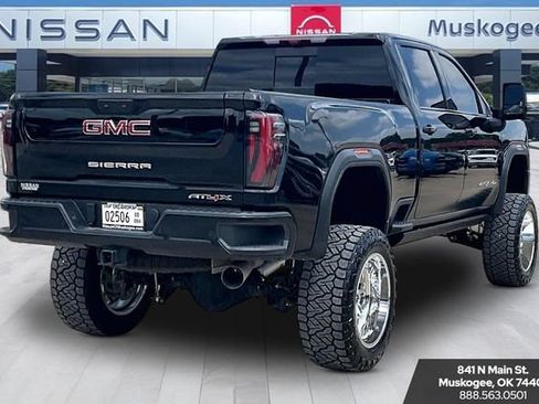 Used 2025 GMC Sierra 2500 AT4X AWD/4WD image 5