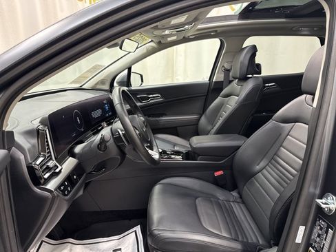 Certified 2025 Kia Sportage SX Prestige AWD/4WD image 19