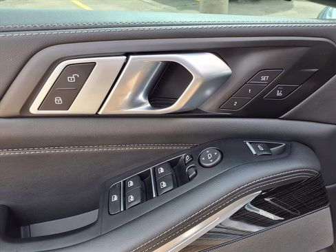 Used 2026 BMW X5 sDrive40i w/ M Sport Package image 22