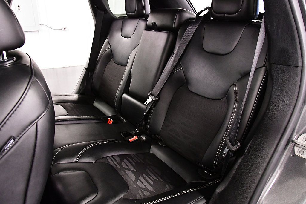 Used 2022 Jeep Cherokee Latitude AWD/4WD image 28