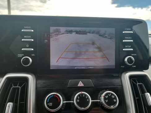 Used 2022 Kia Sorento LX FWD image 21