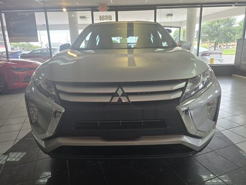 Used 2020 Mitsubishi Eclipse Cross ES image 2