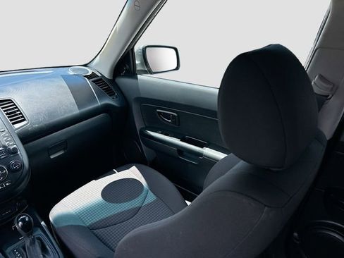 Used 2013 Kia Soul FWD image 5