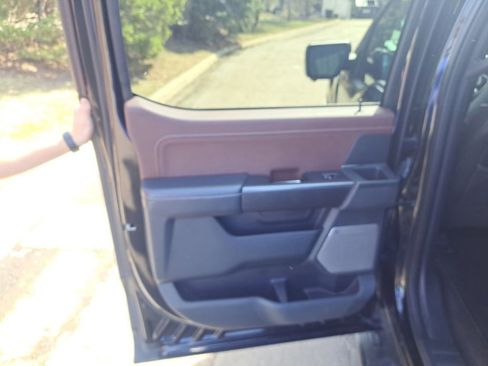 Used 2021 Ford F150 Lariat image 26