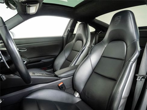 Certified 2017 Porsche 911 Carrera 4S AWD/4WD image 5