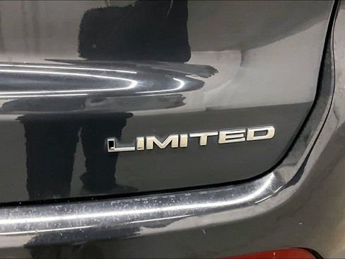 Used 2018 Jeep Compass Limited AWD/4WD image 24