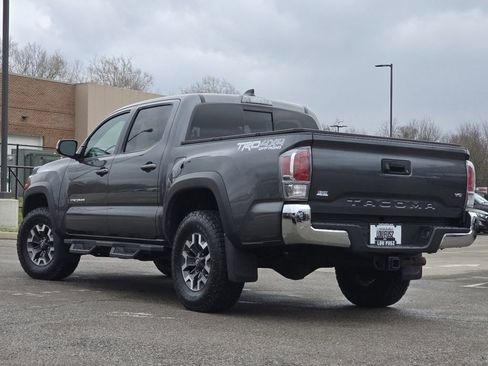 Used 2023 Toyota Tacoma TRD Off-Road image 12