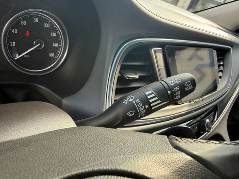 Used 2019 Buick Enclave Essence FWD image 23