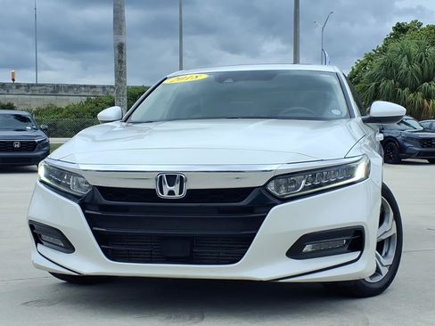 Used 2018 Honda Accord EX image 2