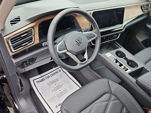 New 2026 Volkswagen Atlas SE image 12