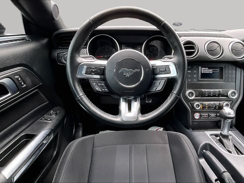 Used 2022 Ford Mustang Coupe RWD image 6