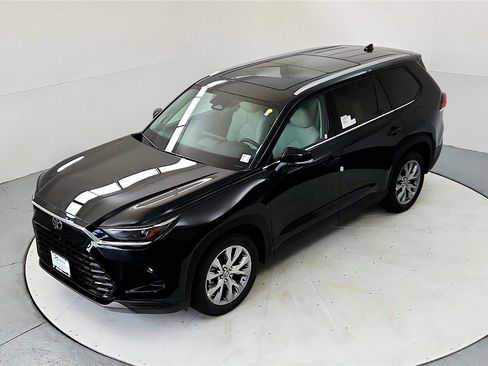 Certified 2024 Toyota Grand Highlander Limited image 15