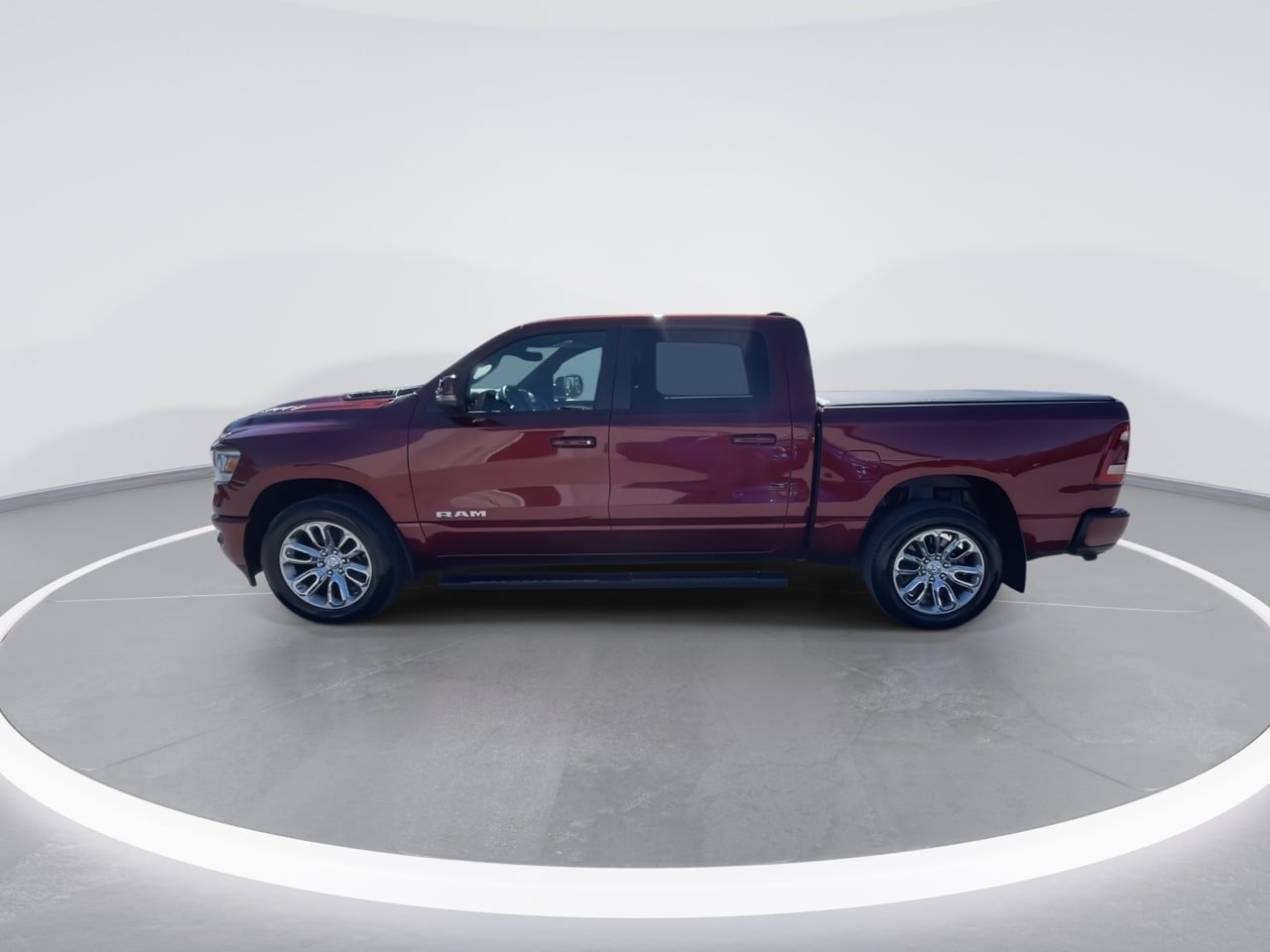 Used 2024 RAM 1500 Laramie AWD/4WD image 10
