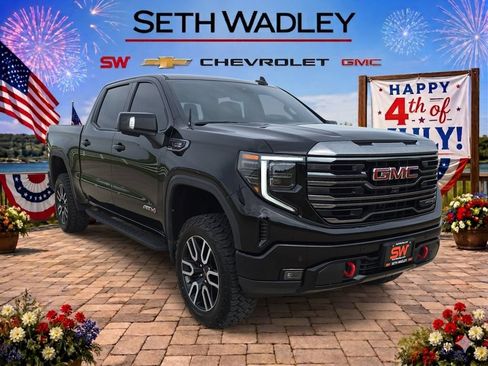 Used 2024 GMC Sierra 1500 AT4 w/ Technology Package AWD/4WD image 1