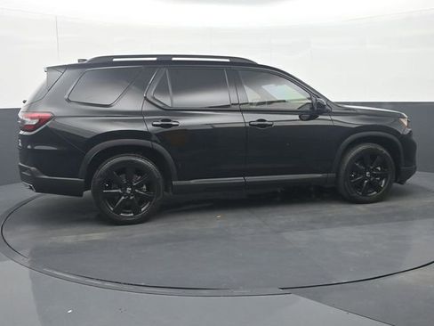 Used 2025 Honda Pilot Black Edition image 8