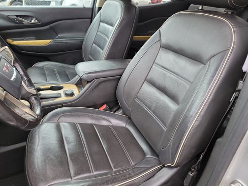 Used 2018 GMC Acadia Denali w/ Technology Package image 4