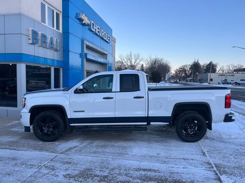 Used 2017 GMC Sierra 1500 Base image 1