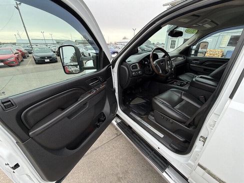 Used 2013 GMC Sierra 3500 Denali AWD/4WD image 15