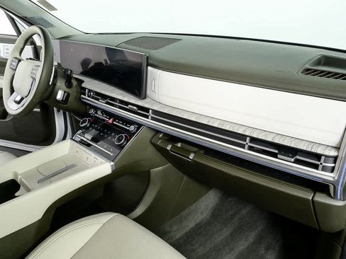 Used 2025 Hyundai Santa Fe Calligraphy image 24