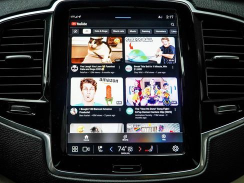 Used 2023 Volvo XC90 B6 Plus w/ Protection Package Premier image 24