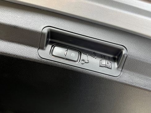 Used 2022 Ford Explorer Timberline image 7