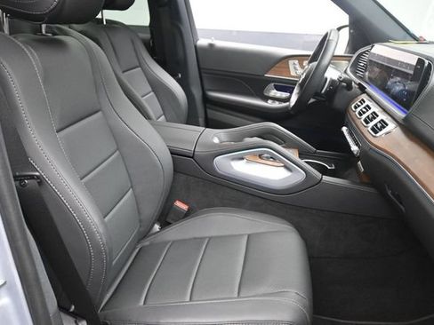 Certified 2025 Mercedes-Benz GLS 450 4MATIC w/ AMG Line Exterior image 30
