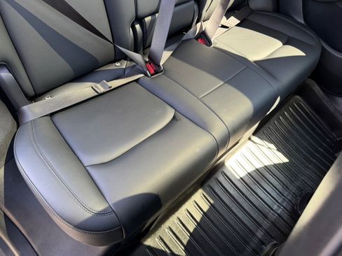 Used 2021 Tesla Model Y Long Range image 40