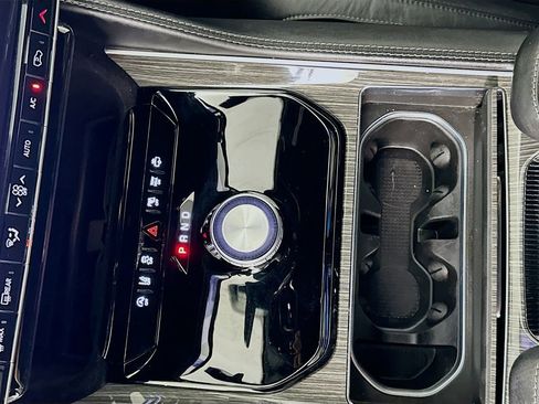 Used 2022 Jeep Wagoneer Series II w/ Premium Group I image 17