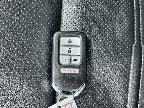 Used 2020 Honda CR-V Touring image 32