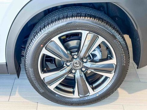 New 2026 Lexus UX 300h FWD image 10
