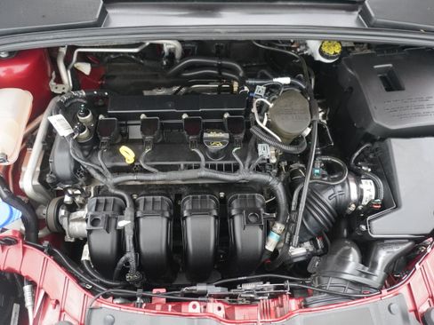 Used 2012 Ford Focus SEL FWD image 28