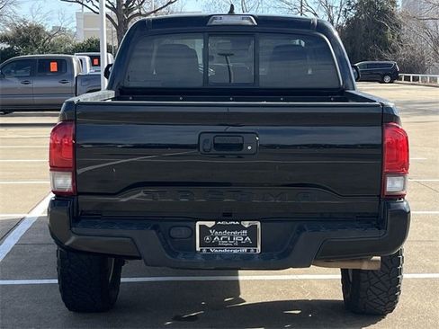Used 2020 Toyota Tacoma SR image 5
