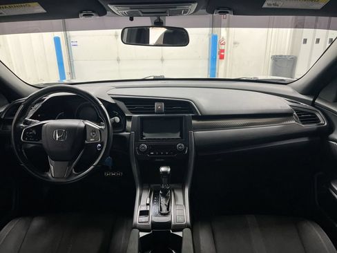 Used 2018 Honda Civic Sport image 10