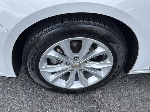 Used 2024 Chevrolet Malibu LT image 31