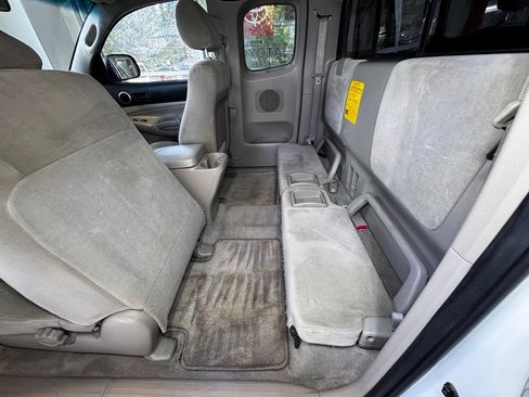 Used 2005 Toyota Tacoma PreRunner RWD image 39