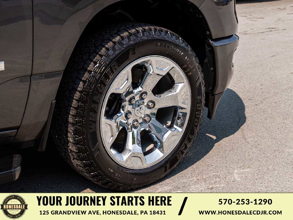 Used 2021 RAM 1500 4x4 Quad Cab image 9